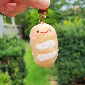 Plush bread keychain (6cm tall x 4cm wide)