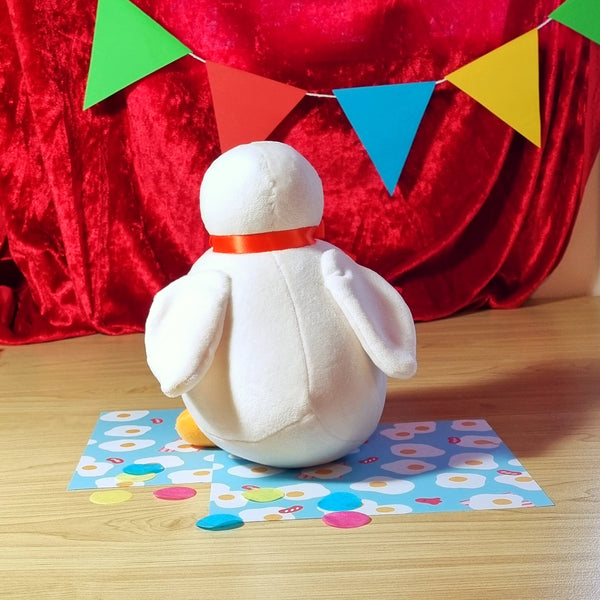 White duckie plush (approx. 14.5cm tall x 15cm long)