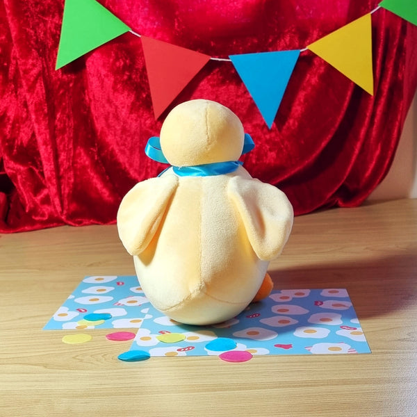 Yellow duckie plush (approx. 14.5cm tall x 15cm long)